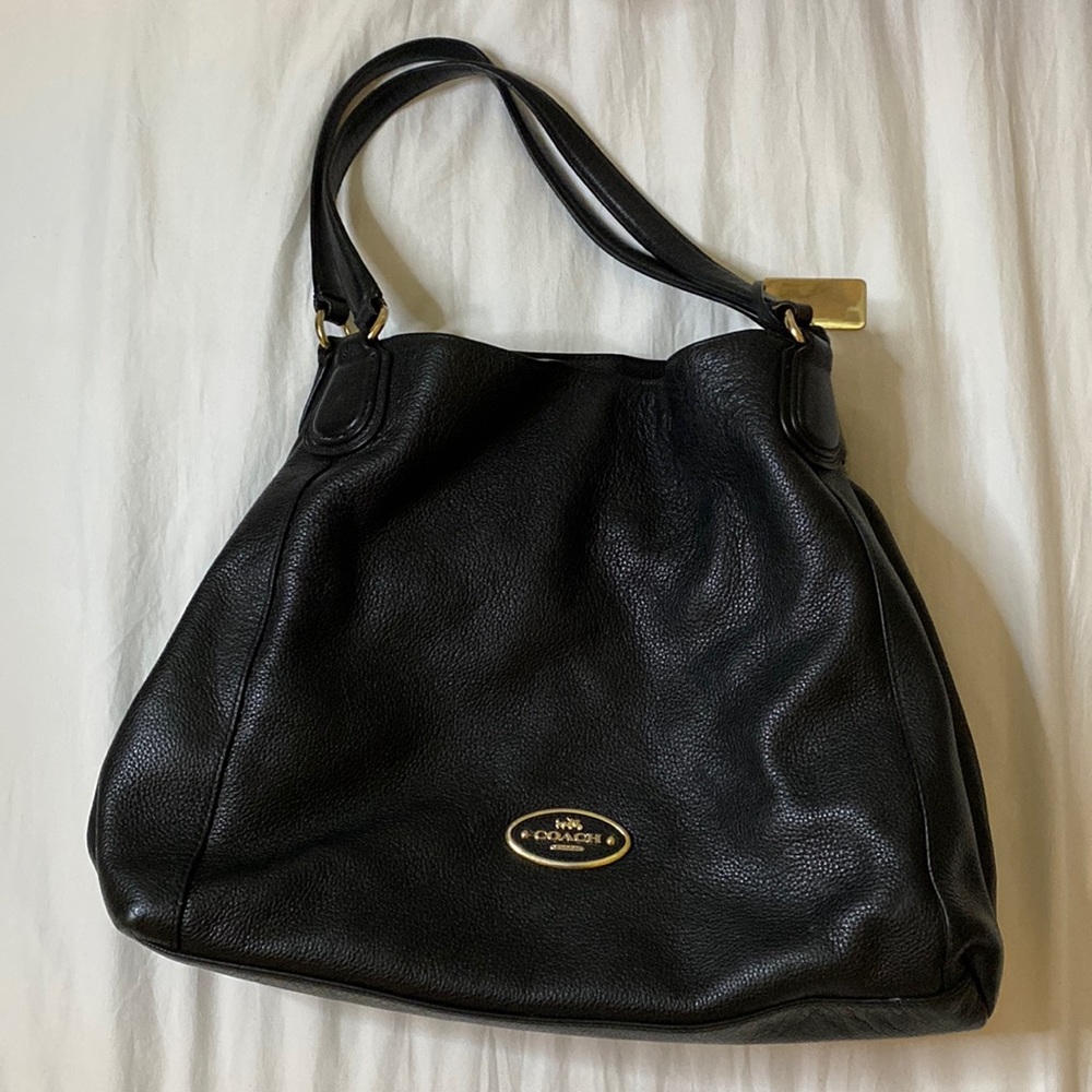 Cute black couch bag!